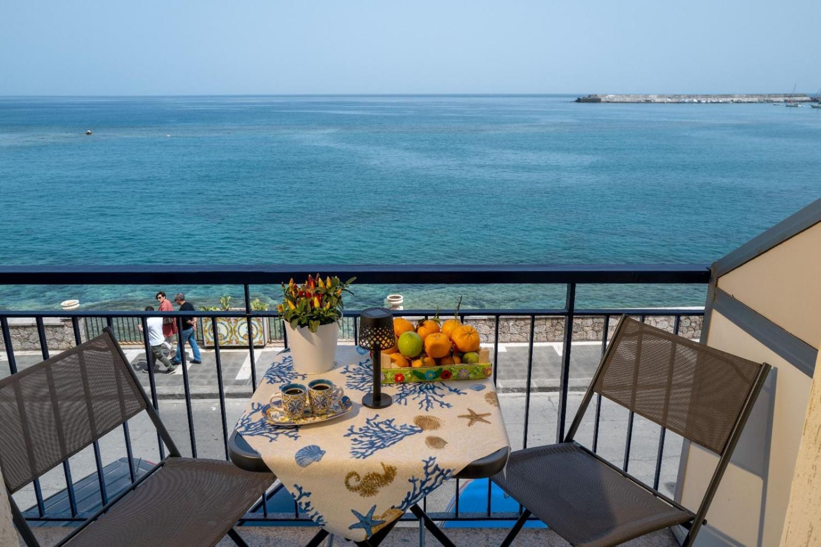 Zia Rina Apartment Naxos Джардини Наксос Екстериор снимка
